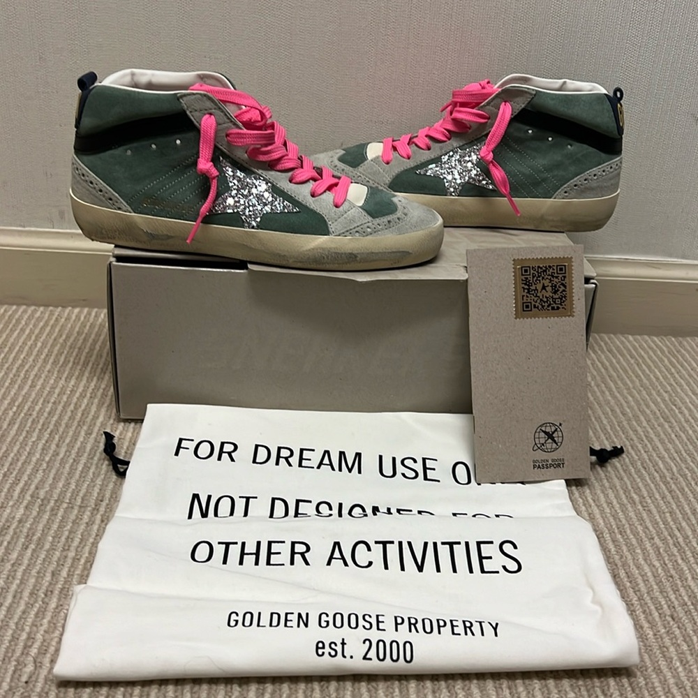 NEW and RARE Golden Goose mid star classic size 37(7)